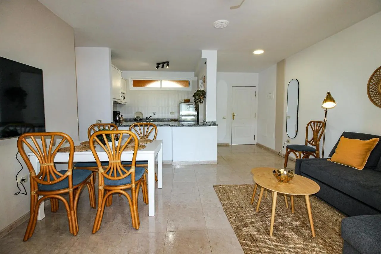 Bonito apartamento de diseño 2 dormitorios, 2 baños con terraza en Winter Gardens San Miguel de Abona España
