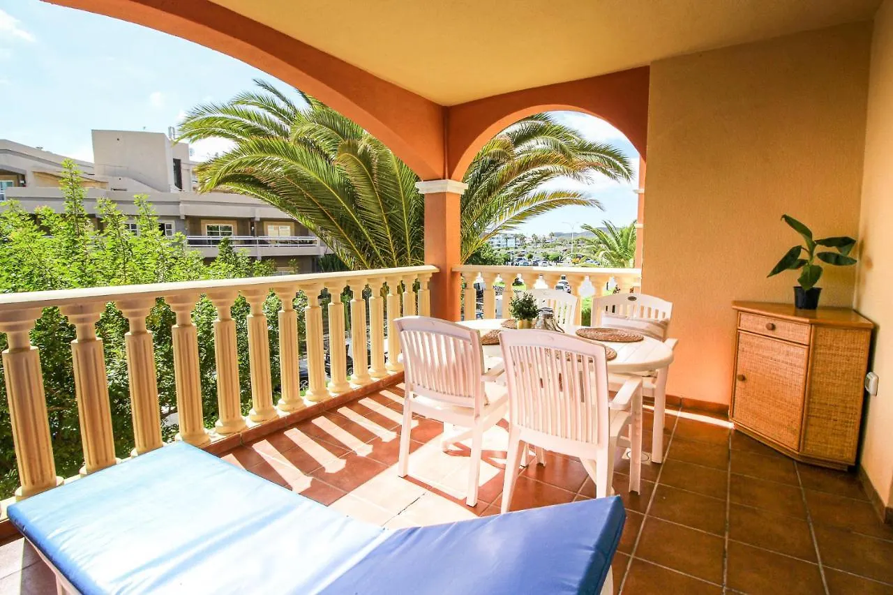 Bonito apartamento de diseño 2 dormitorios, 2 baños con terraza en Winter Gardens San Miguel de Abona