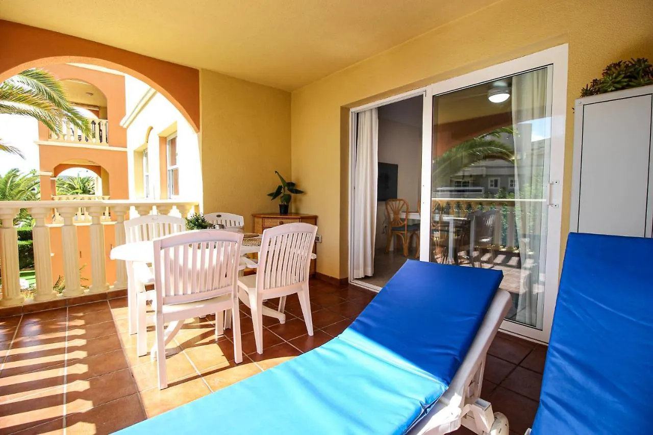 Bonito apartamento de diseño 2 dormitorios, 2 baños con terraza en Winter Gardens San Miguel de Abona