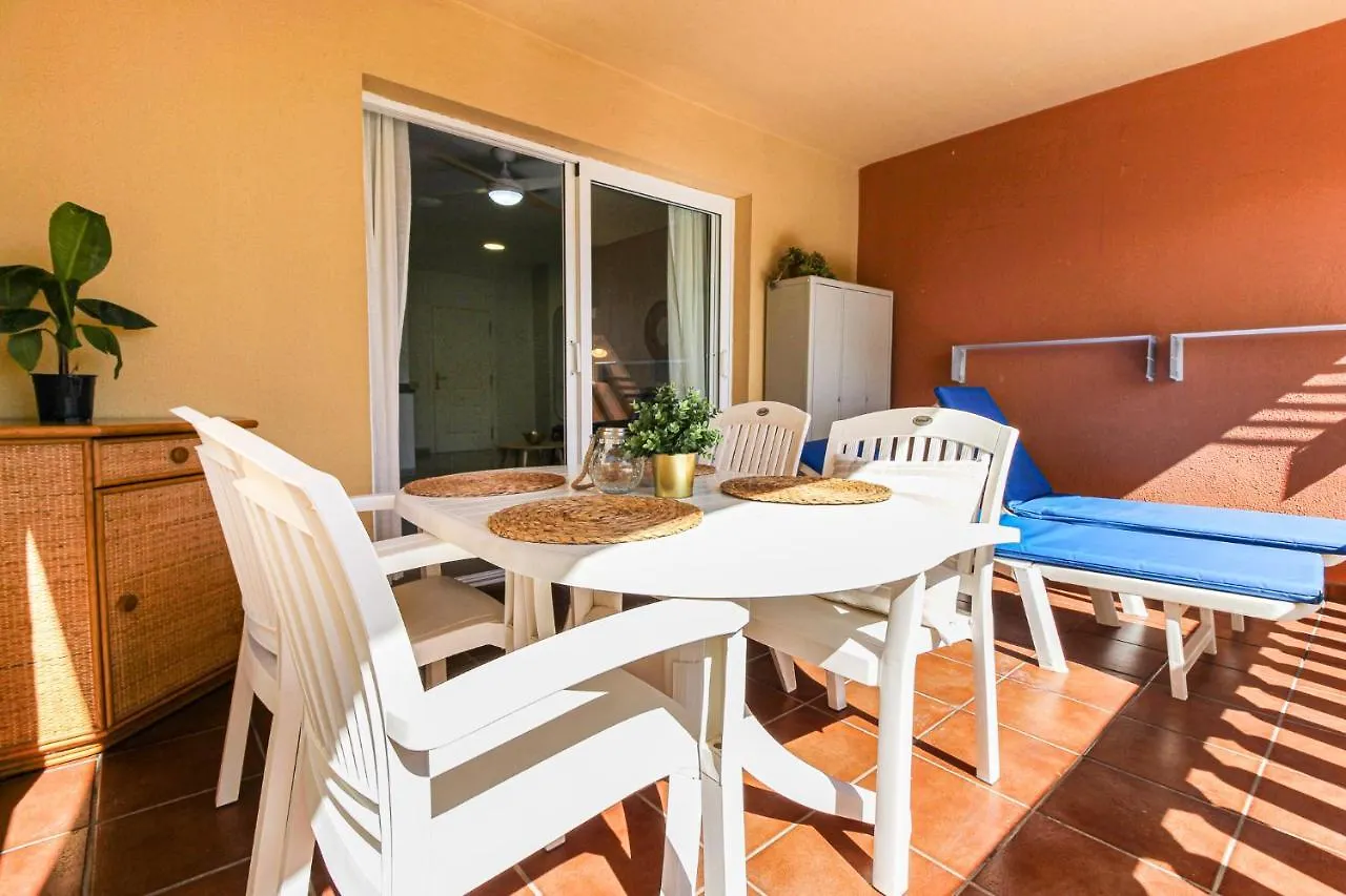Bonito apartamento de diseño 2 dormitorios, 2 baños con terraza en Winter Gardens San Miguel de Abona
